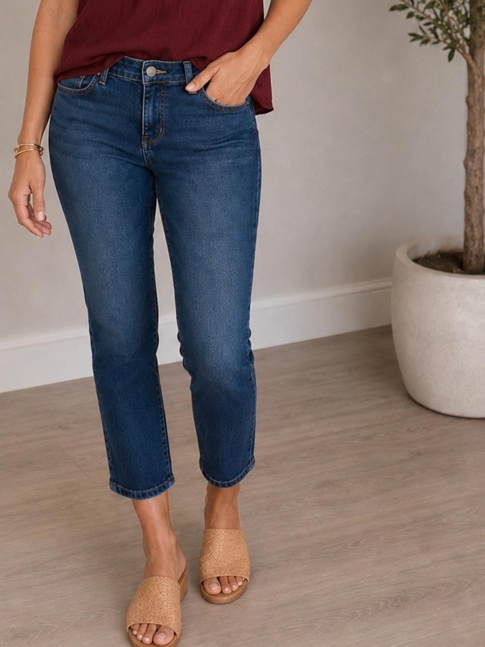 PAIGE Cropped Jeans - Kylie
